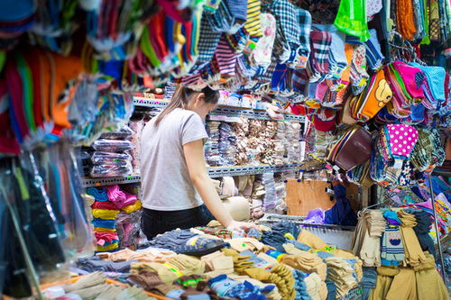 越南岘港 别具一格的服装服饰市场探秘